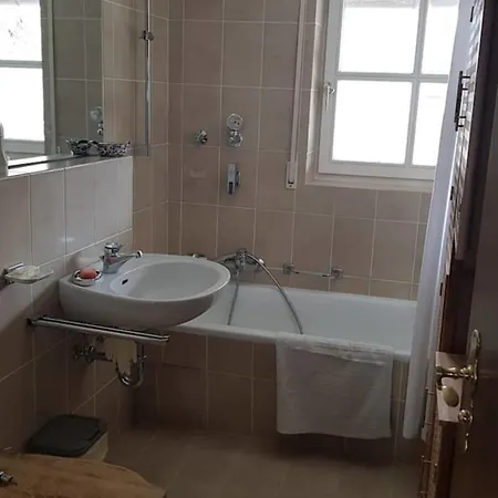 דירה Ferienwohnung Enzian Erker גרמיש-פרטנקירכן